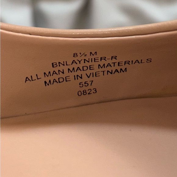 Bandolino Kitty Heels - Picture 6 of 6